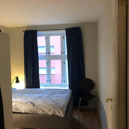 Apartment Behagelig To-roms Pa Toyen *